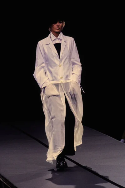 Look 16